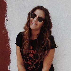 Meet your Posher, Olivia